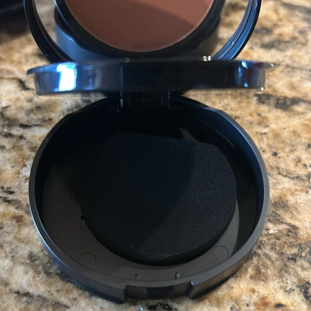 Bare Minerals Barepro powder, color brown, new | offer in description